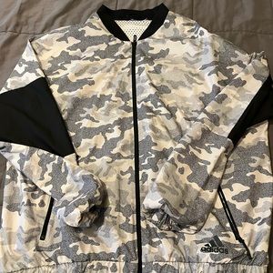 Men’s Adidas XXL lightweight camouflage jacket